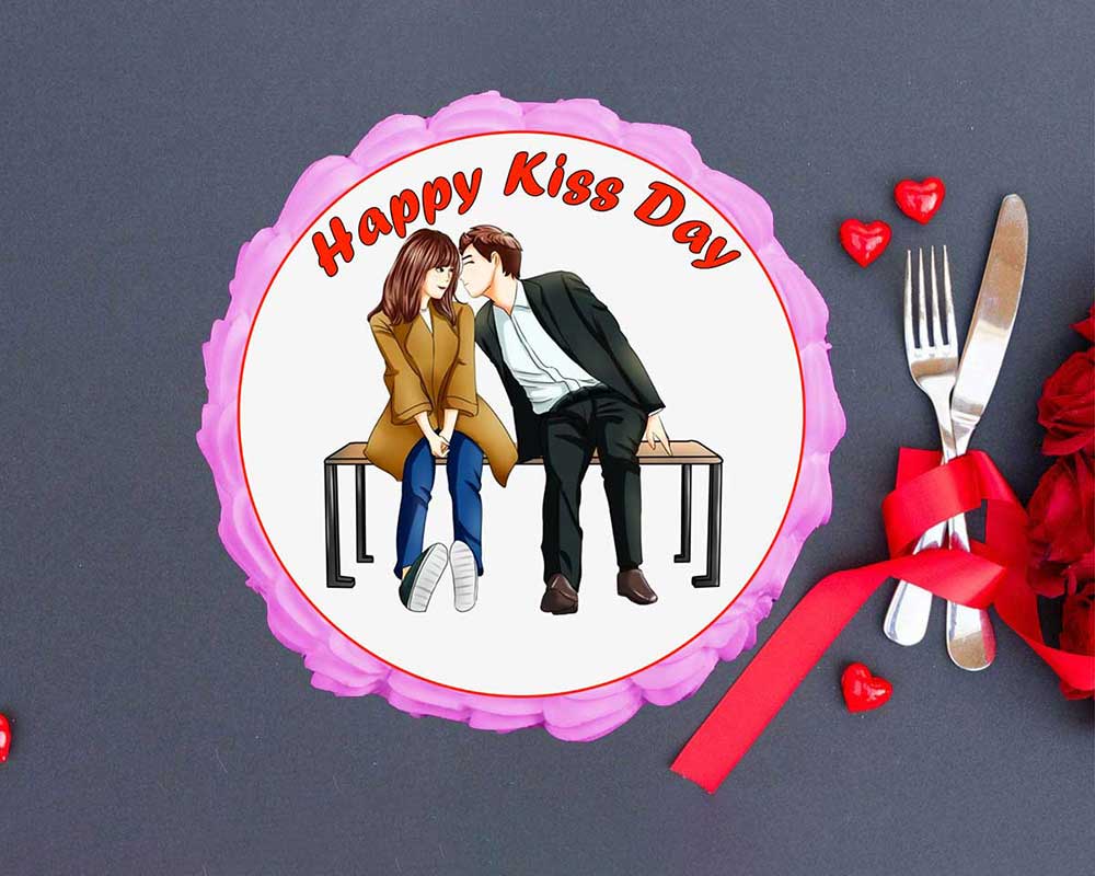 Kiss Day Couple Cake