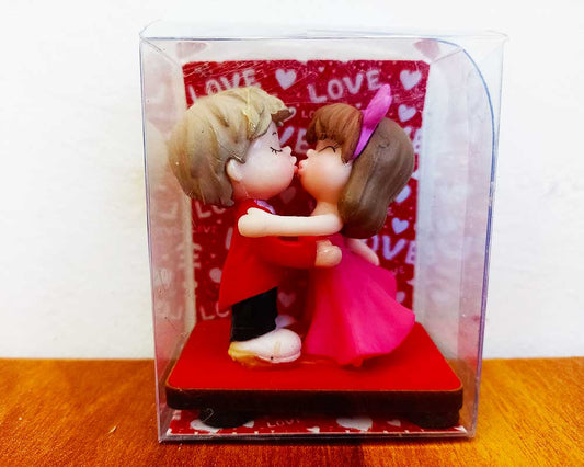 Cute Couple Figurine D2