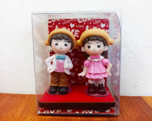 Cute Couple Figurine D6